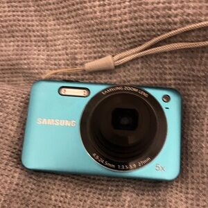 Samsung SL605 Turquoise Blue Digital Camera